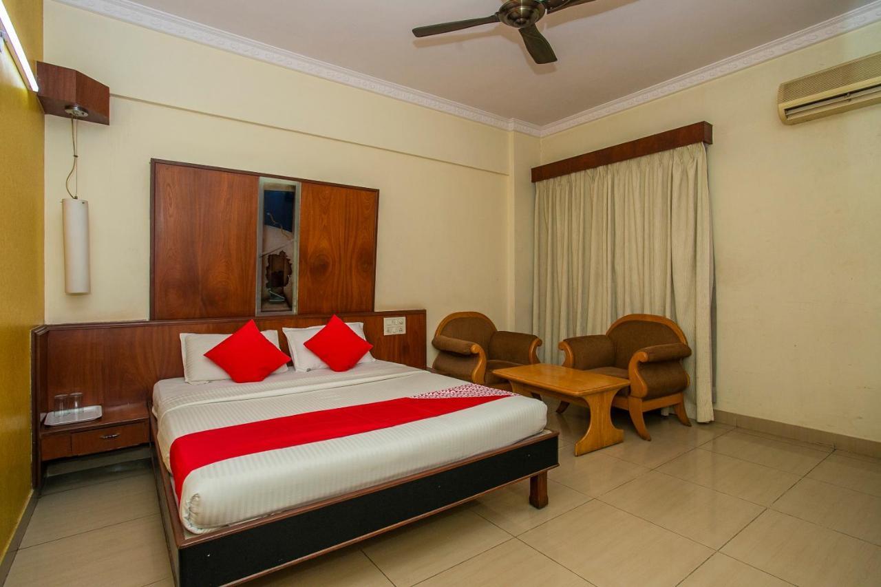 Oyo 18762 Vaishnavi Residency Hotell Bangalore Eksteriør bilde