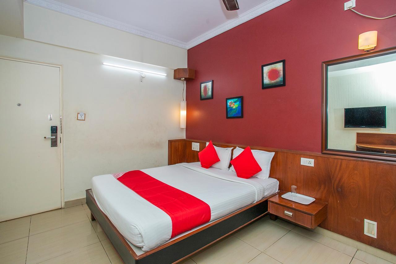 Oyo 18762 Vaishnavi Residency Hotell Bangalore Eksteriør bilde