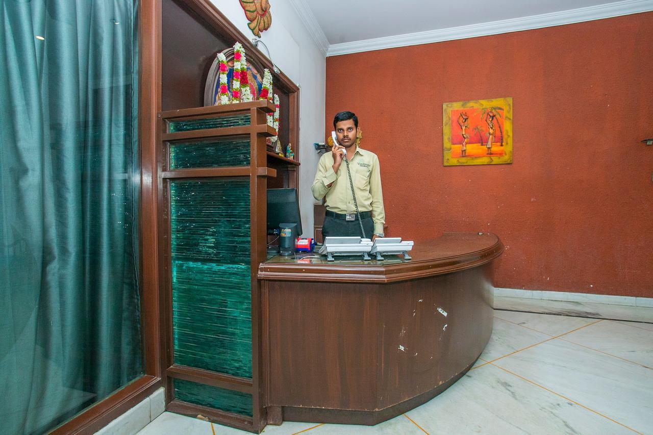 Oyo 18762 Vaishnavi Residency Hotell Bangalore Eksteriør bilde