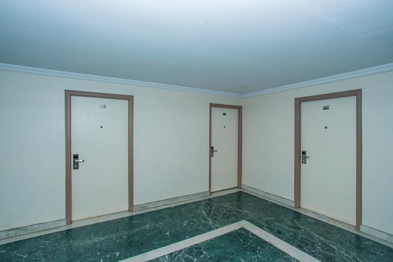 Oyo 18762 Vaishnavi Residency Hotell Bangalore Eksteriør bilde